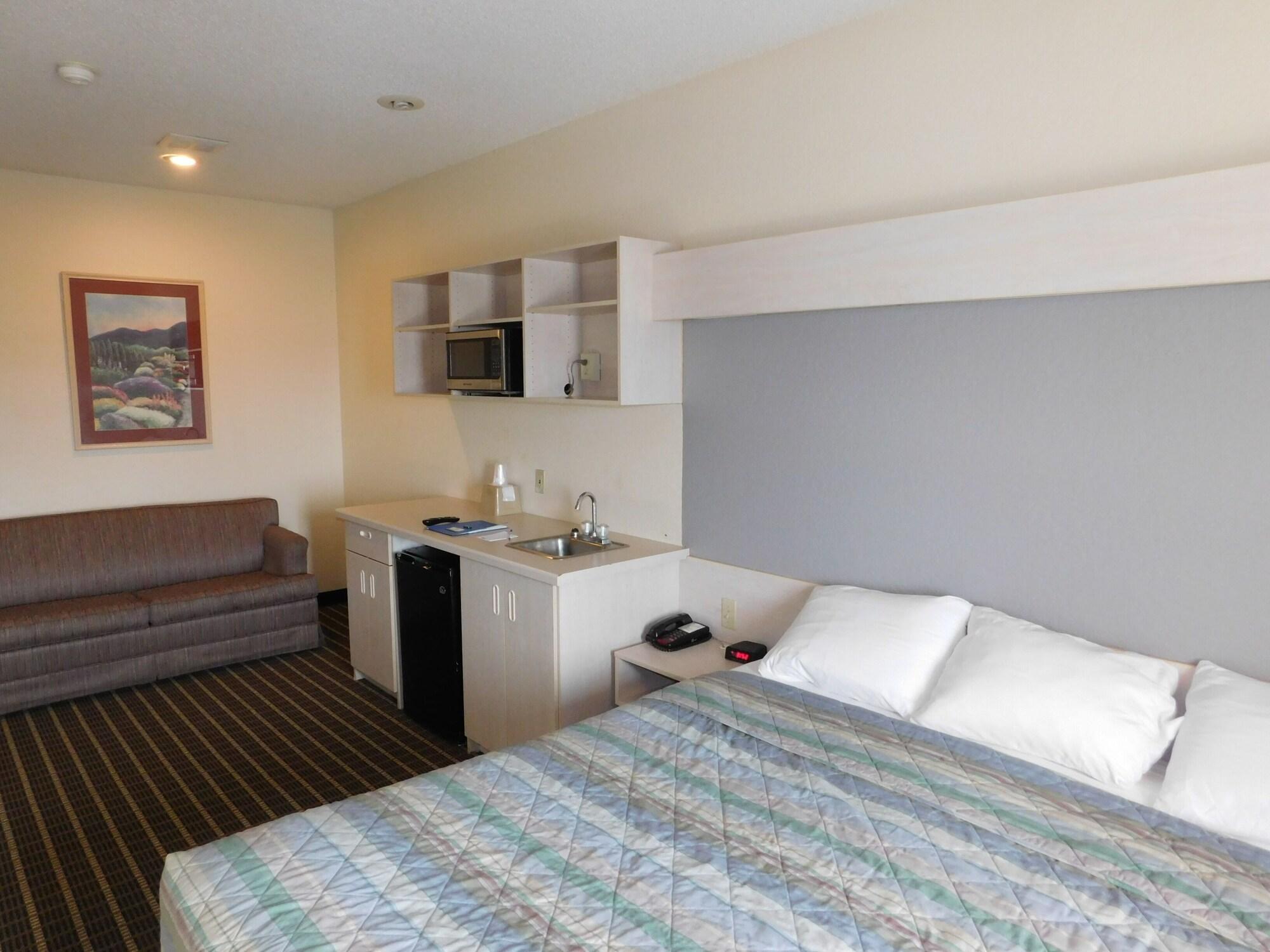 Travelodge By Wyndham Chadron Exterior photo